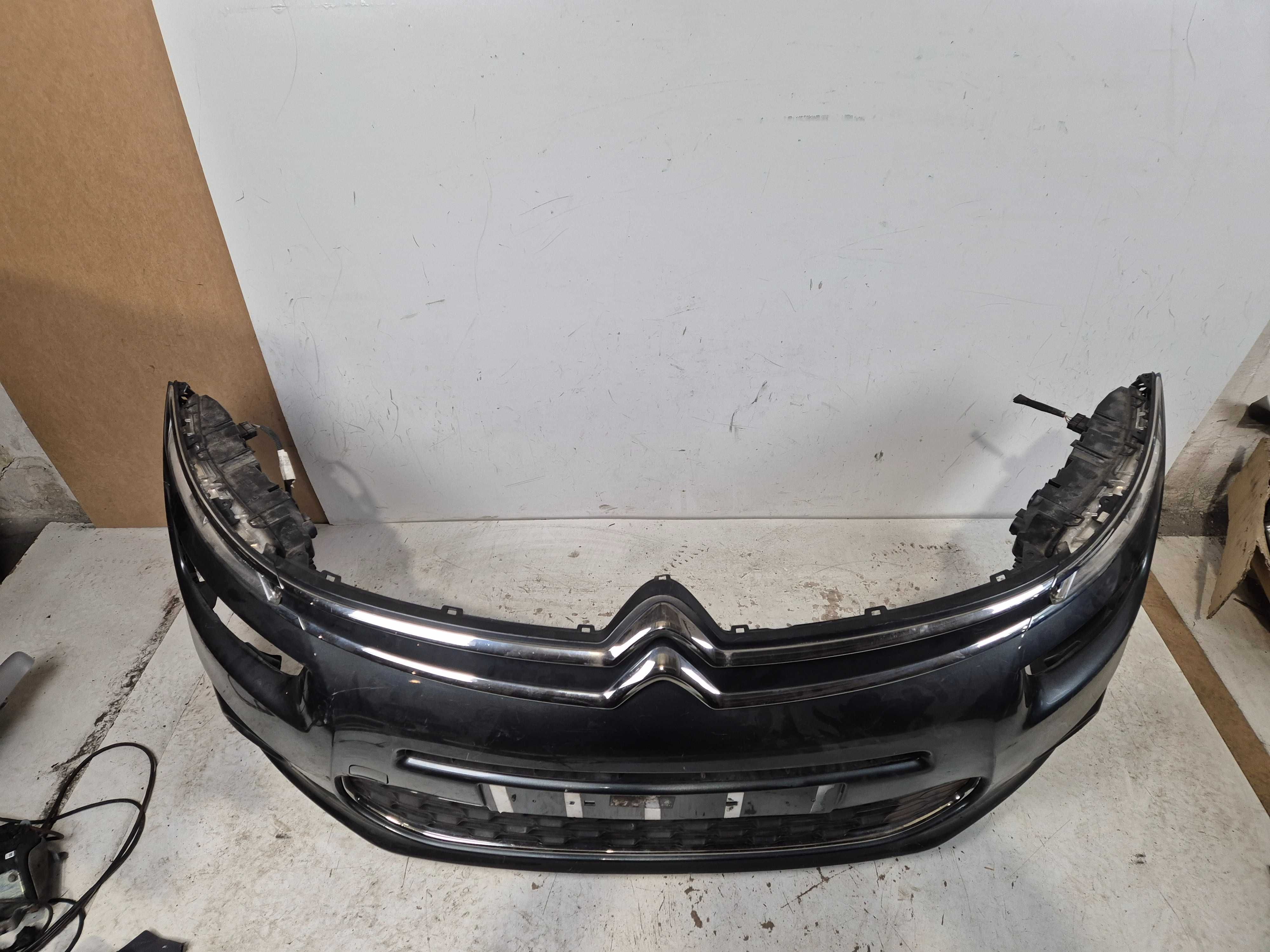 Citroen C4 Grand Picasso II zderzak przedni przód.