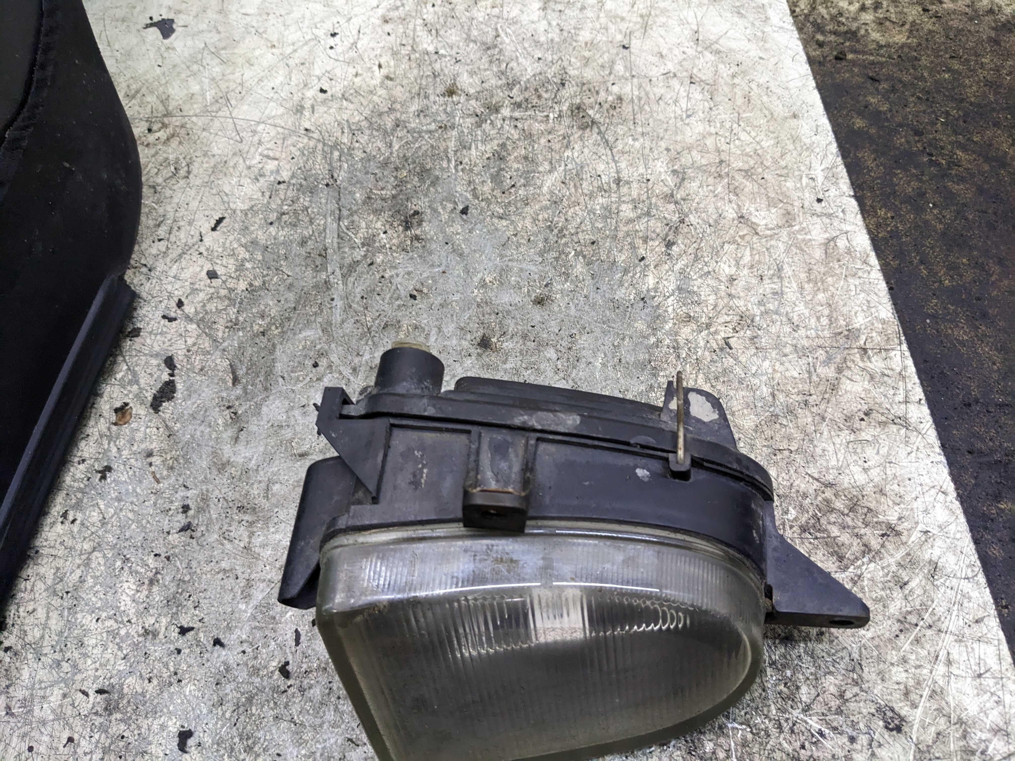 Seat Alhambra I Halogen Prawy Przód PP