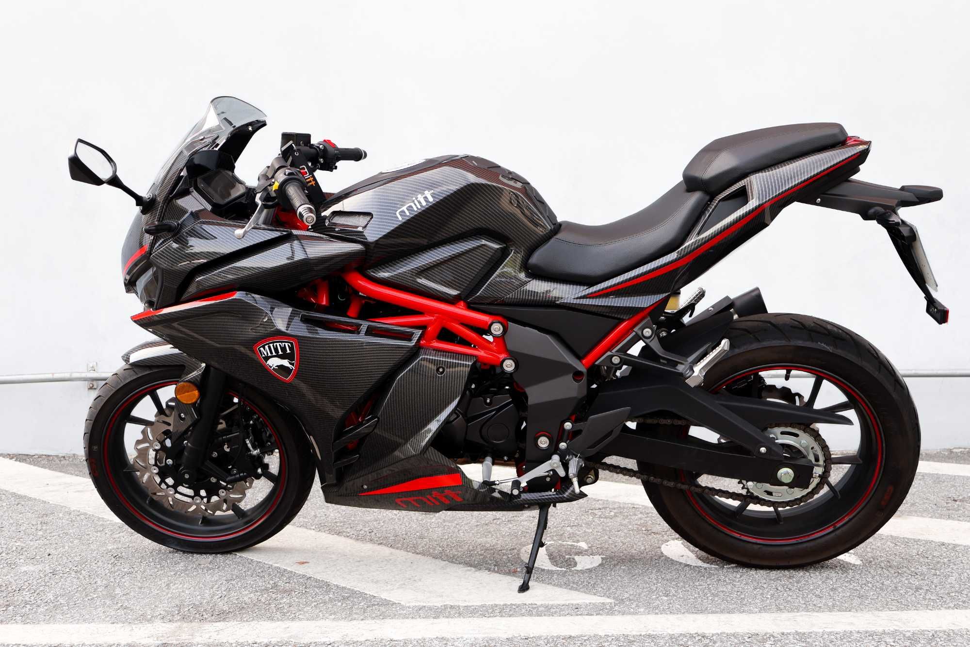 Mitt 125 GP2 Carbon, 2024