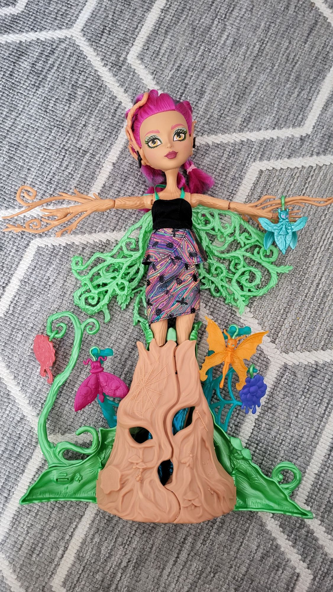 Lalka Monster High drzewo