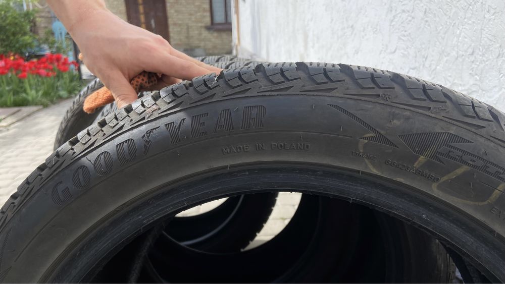 Зимові шини GoodYear Ultragrip Ice 2