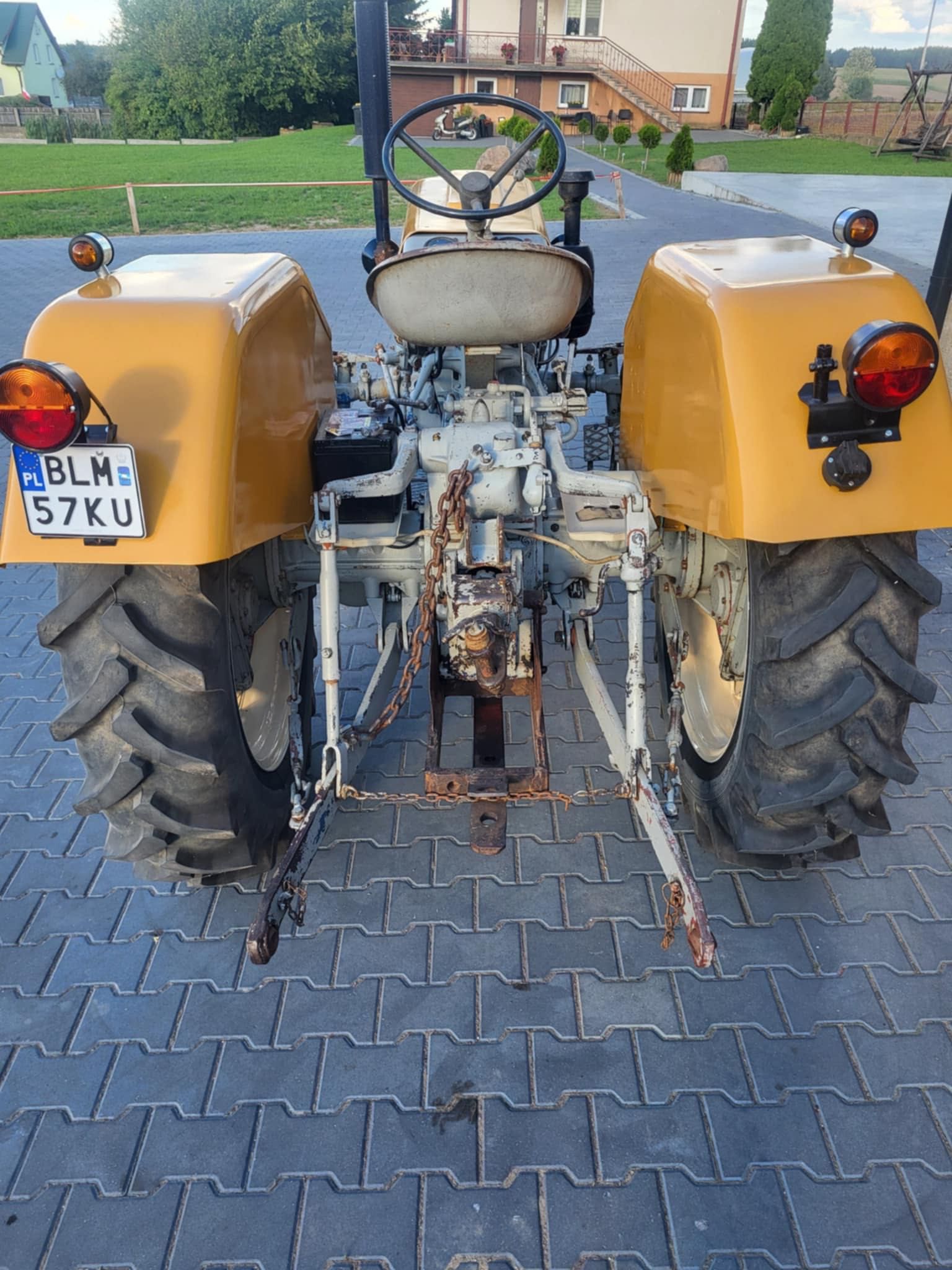 Ciągnik URSUS C330
