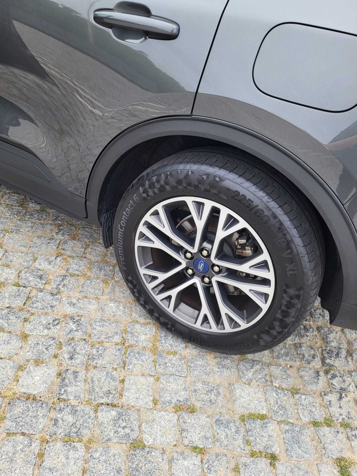 Ford Kuga 2.5 PHEV Titanium (2021)