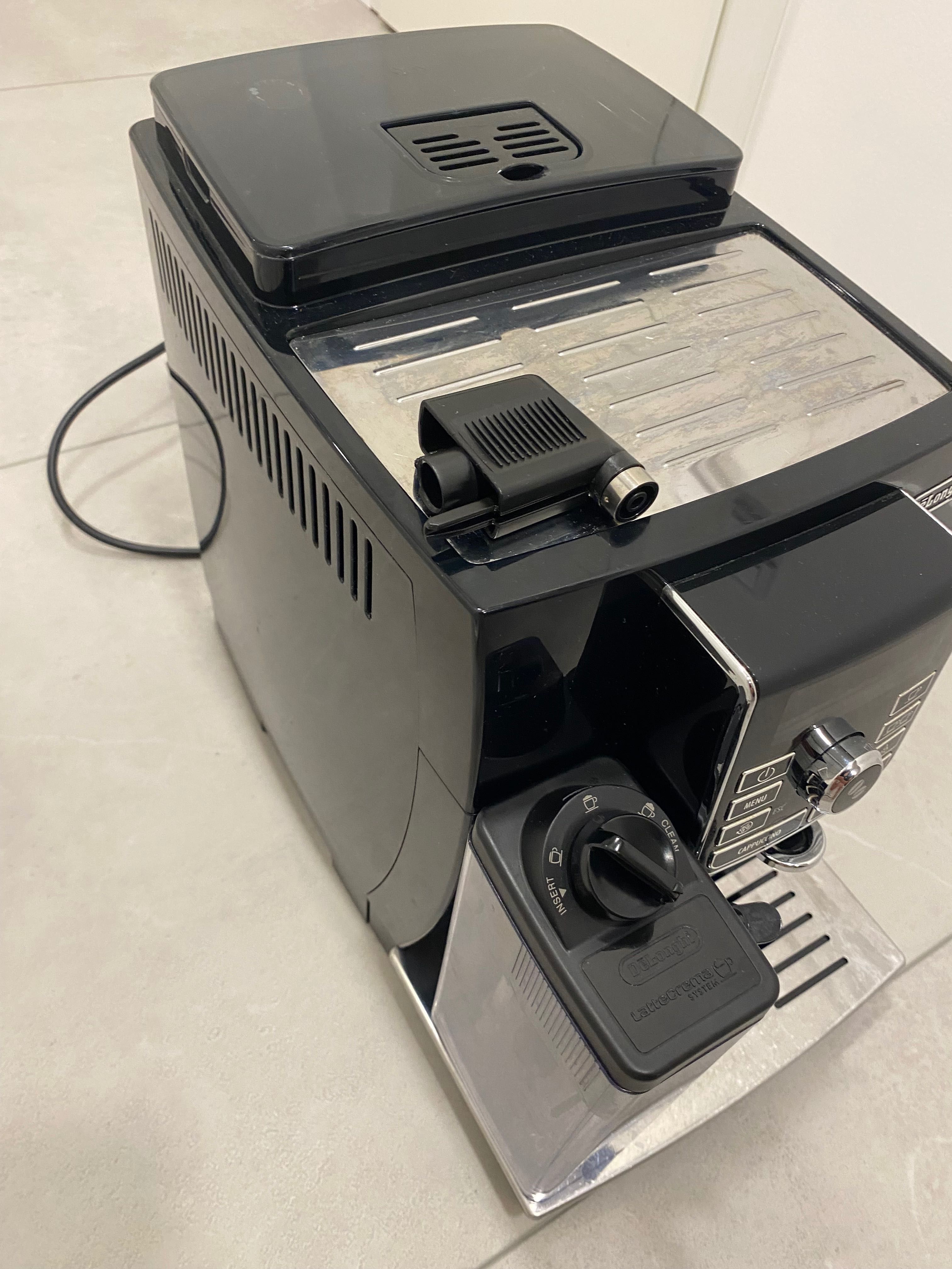 Кавомашина De'Longhi моделі ECAM 25.462.B