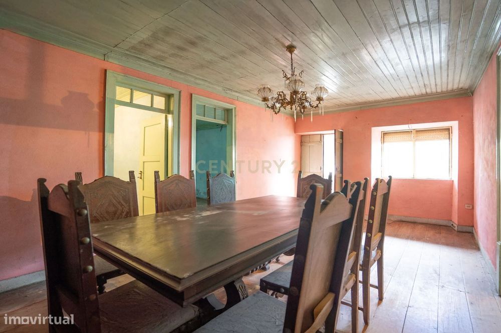 Casa antiga p/recuperar - Miranda do Corvo