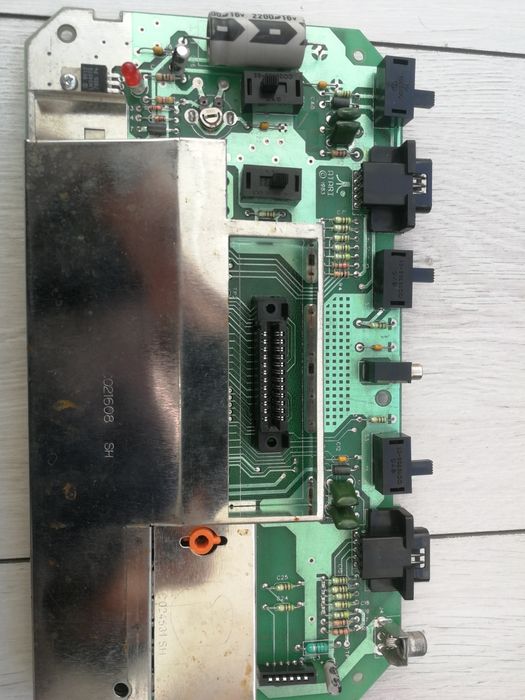 Продам оригінальну ігрову приставку Atari 2600 Junior "Rainbow"