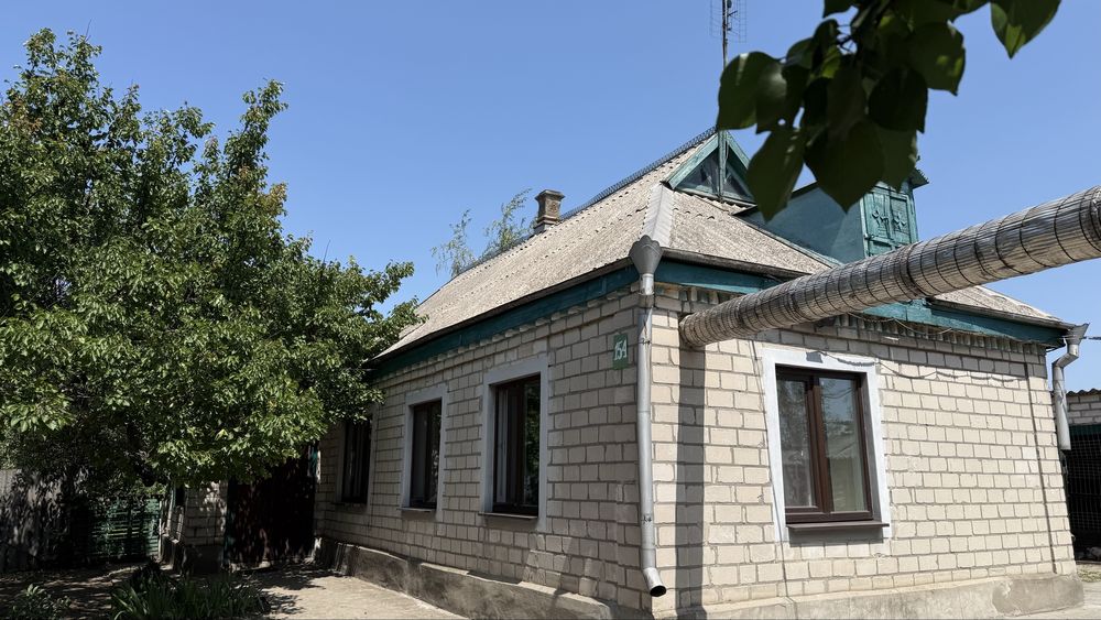 Продається житловий будинок у селі Лобойківка, центр