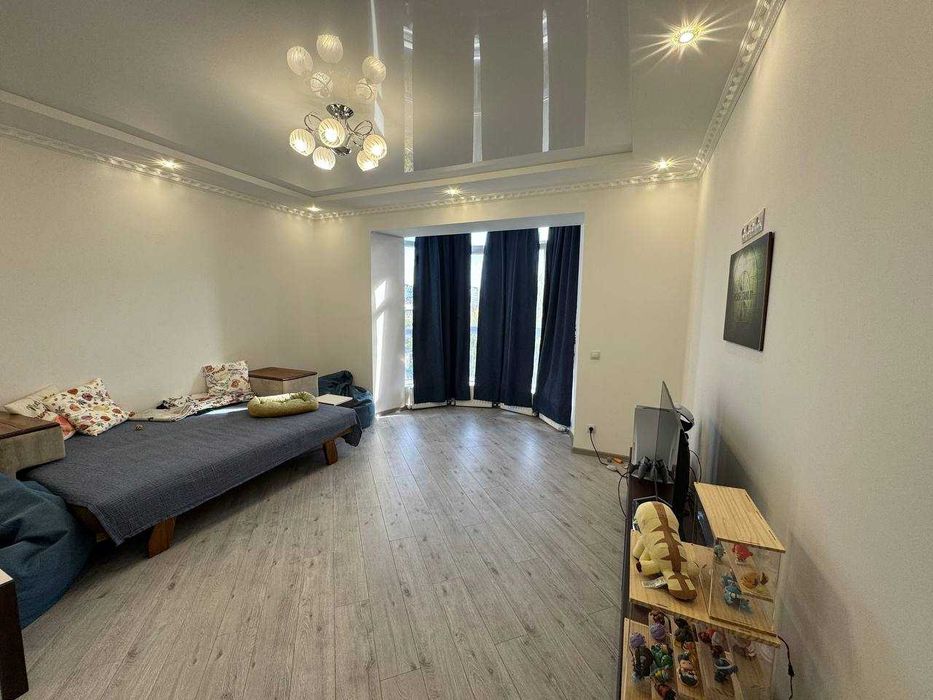 Продаж трьох кімнатної квартири