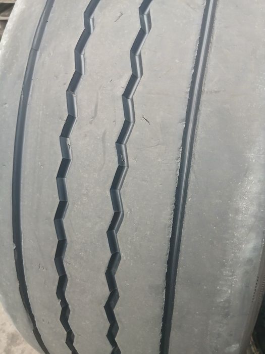 Грузові шини бу 385/65/R22.5