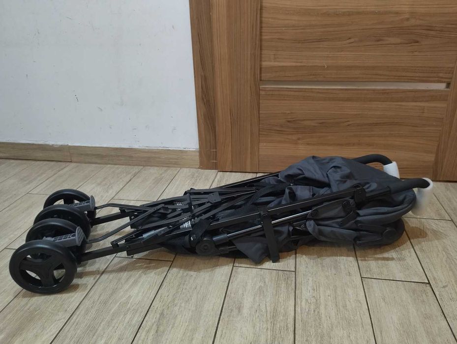 Wózek Parasolka Bebeconfort Rainbow Graphite Bez Przednich Kół Opis!!
