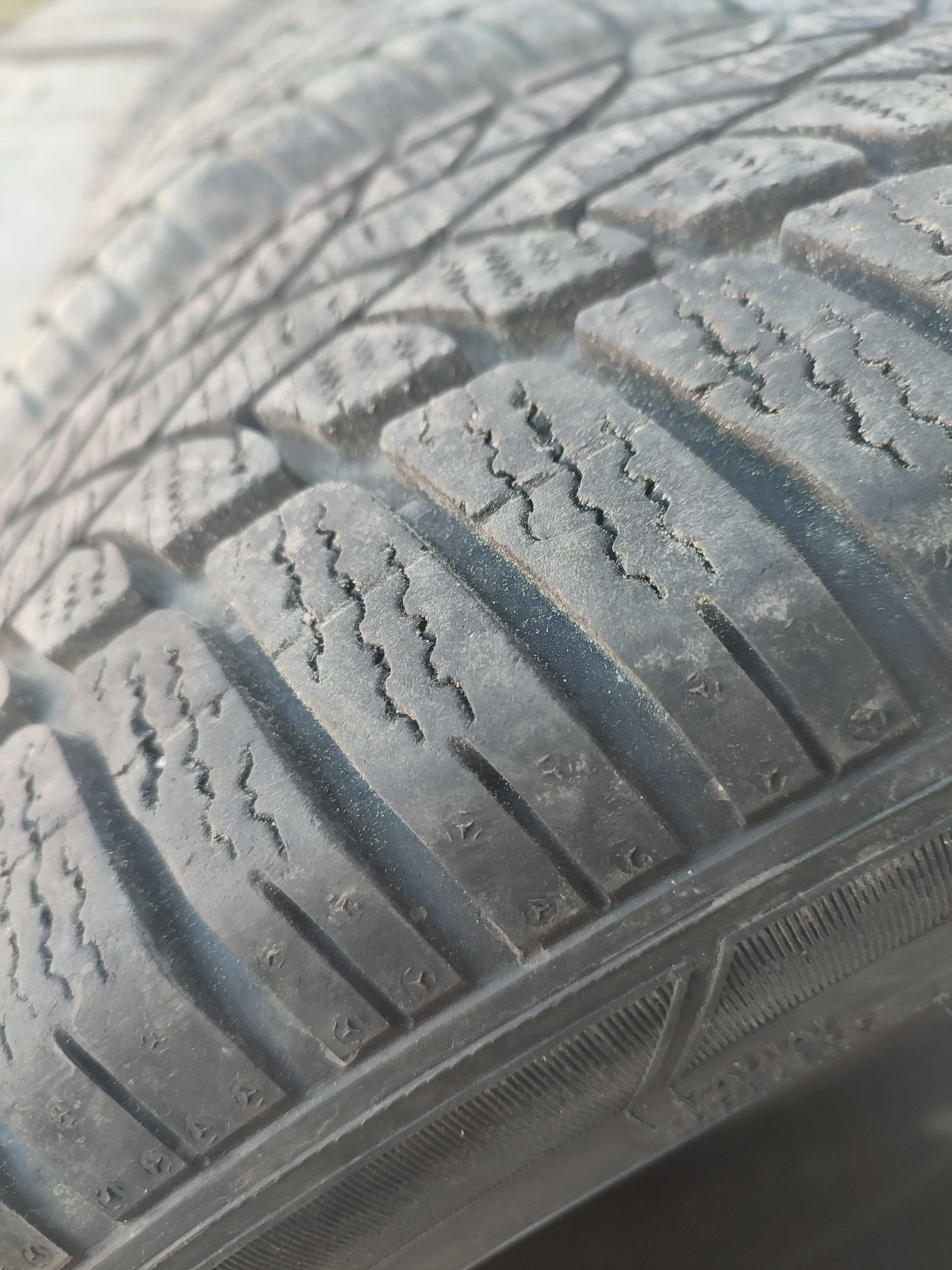 Зимові шини DUNLOP SP WINTER SPORT 3D 235/45 R 19