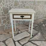 Mesa de cabeceira clássica década de 80