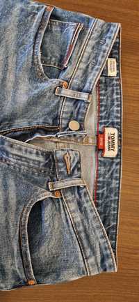 Oryginalne spodnie M. Tommy Jeans