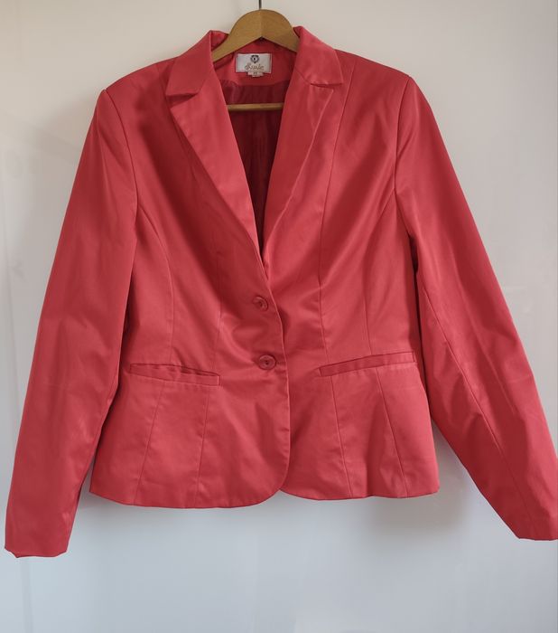Czerwony damski żakiet rozmiar 46