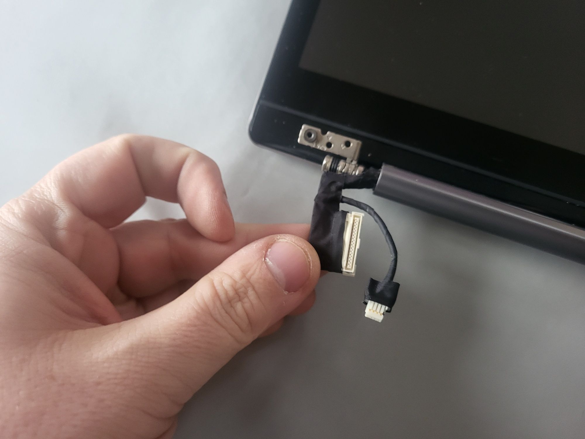 Sprzedam klapę Matrycy do Samsung NP-540U3C