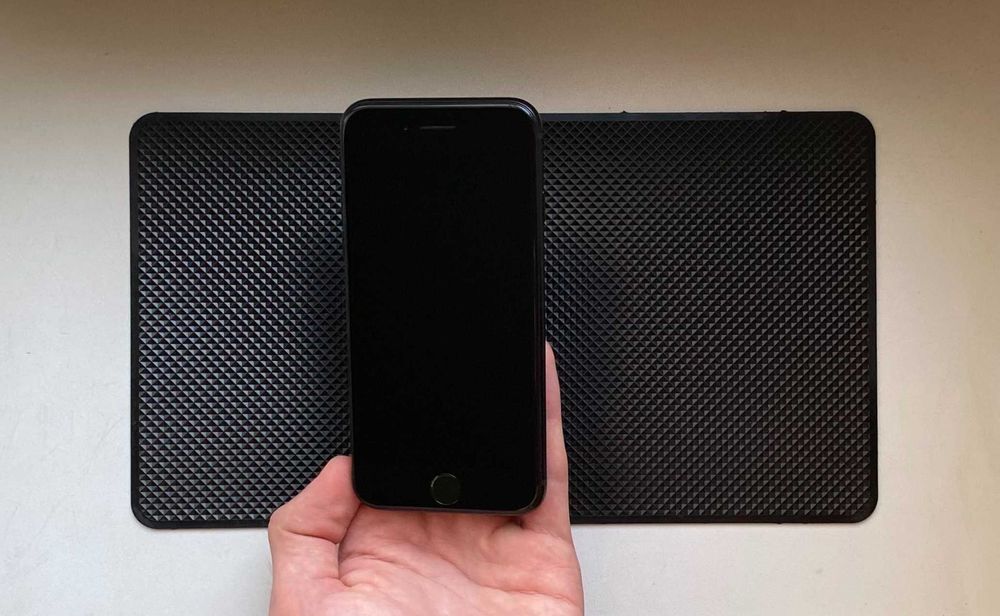 Хороший iPhone SE 2022 - 64 гб - 89% АКБ - NEVERLOCK - MIDNIGHT