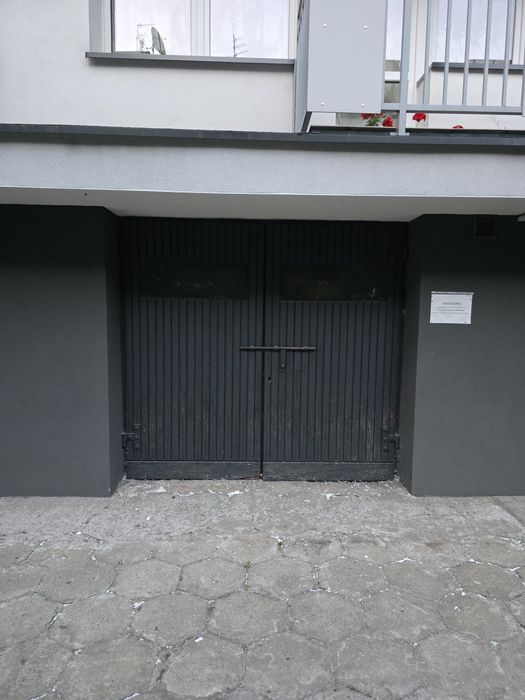 Garaż murowany na zamkniętym terenie wynajmę: Traugutta 3, Kraków