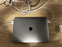 MacBook PRO A2251 i5 10th gen/16GB Ram/500GB SSD