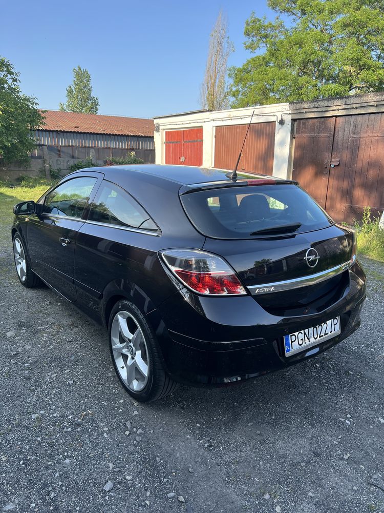 Opel Astra H GTC