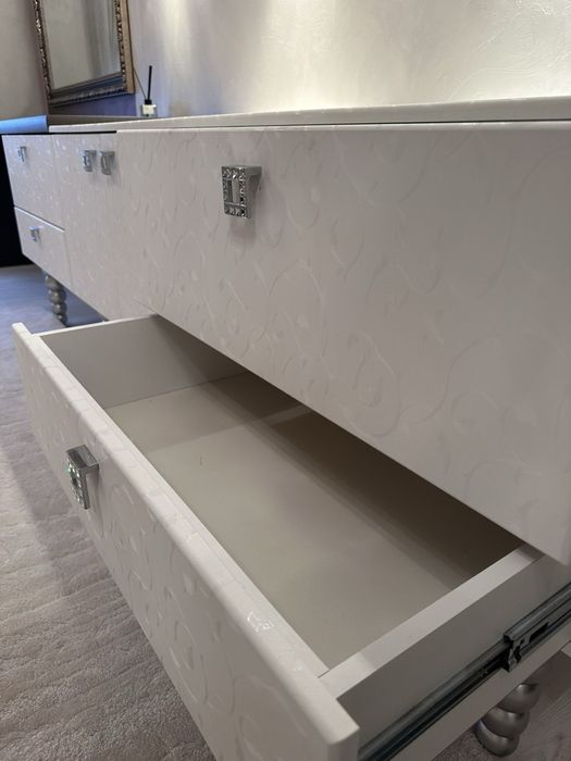 Комод в спальню.