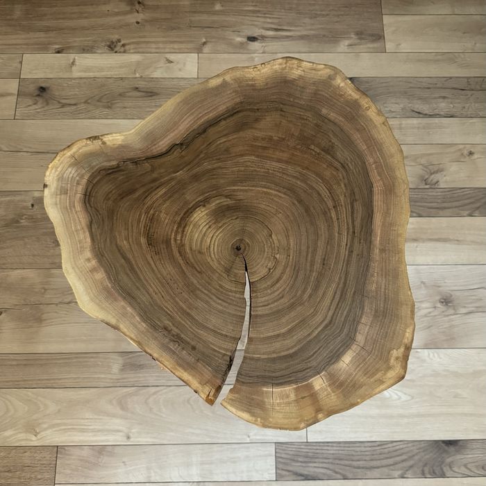 Столик журнальний (зріз дерева - горіх)