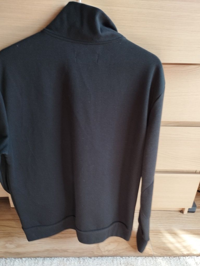 Sprzedam męską bluzę bawełnianą XL koloru czarnego Reserved