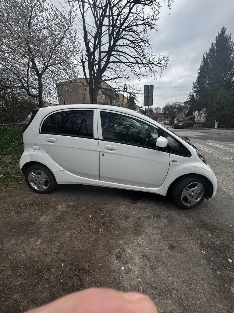 Mitsubishi i-MiEV 2010