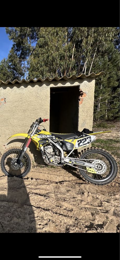 Suzuki RMZ - 250