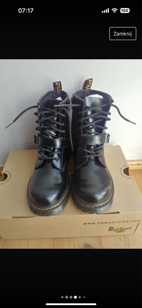 Dr. Martens harness 37