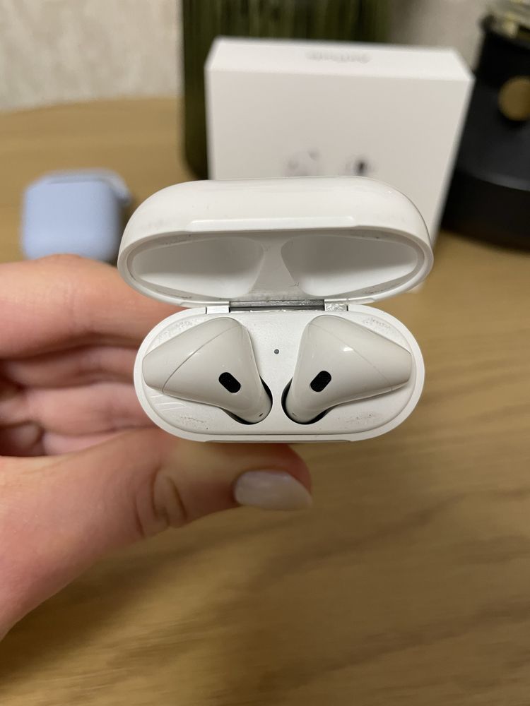 Бездротові навушники Apple AirPods 2 б/у з коробкою