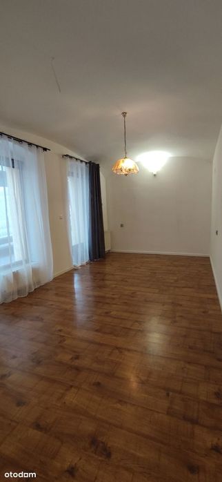 Bezczynszowe na parterze, po kapitalnym remoncie, dostępne od zaraz.