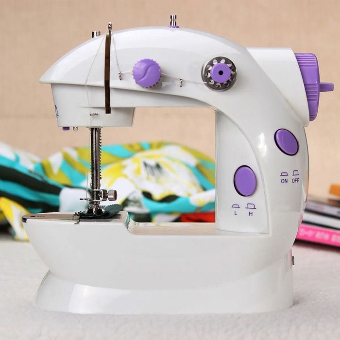 Швейна машинка 250 Вт Mini Sewing SM202A / Машинка для шиття з педаллю