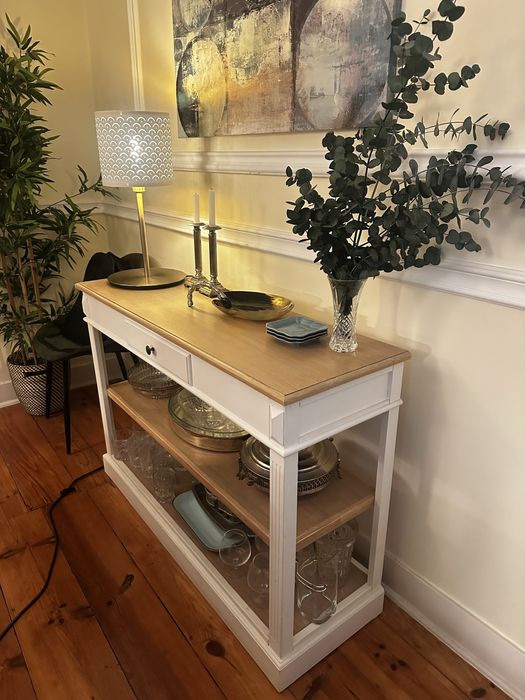 Aparador branco da CASA