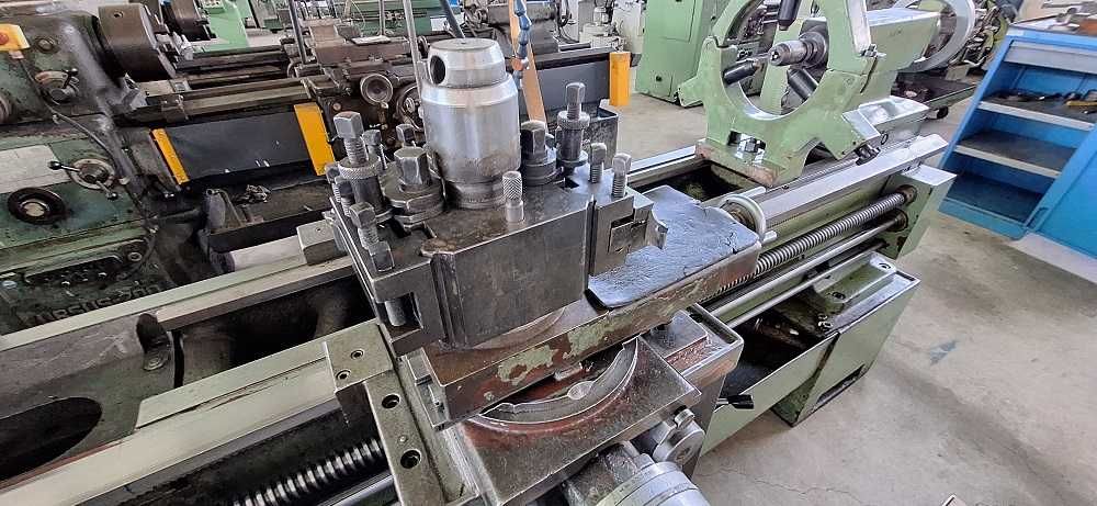 O Torno Mecânico Tarnow 1500mm
