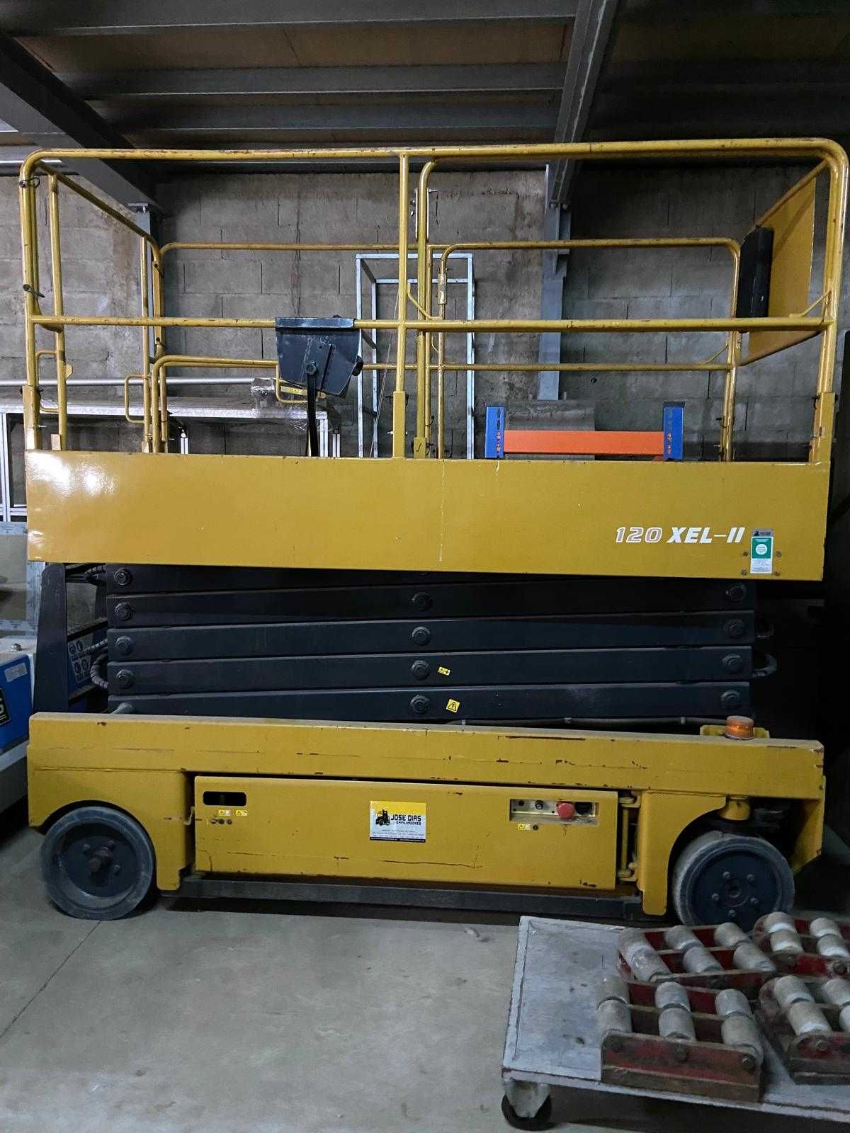 Plataformas Elevatória Elétrica 12,2 mts