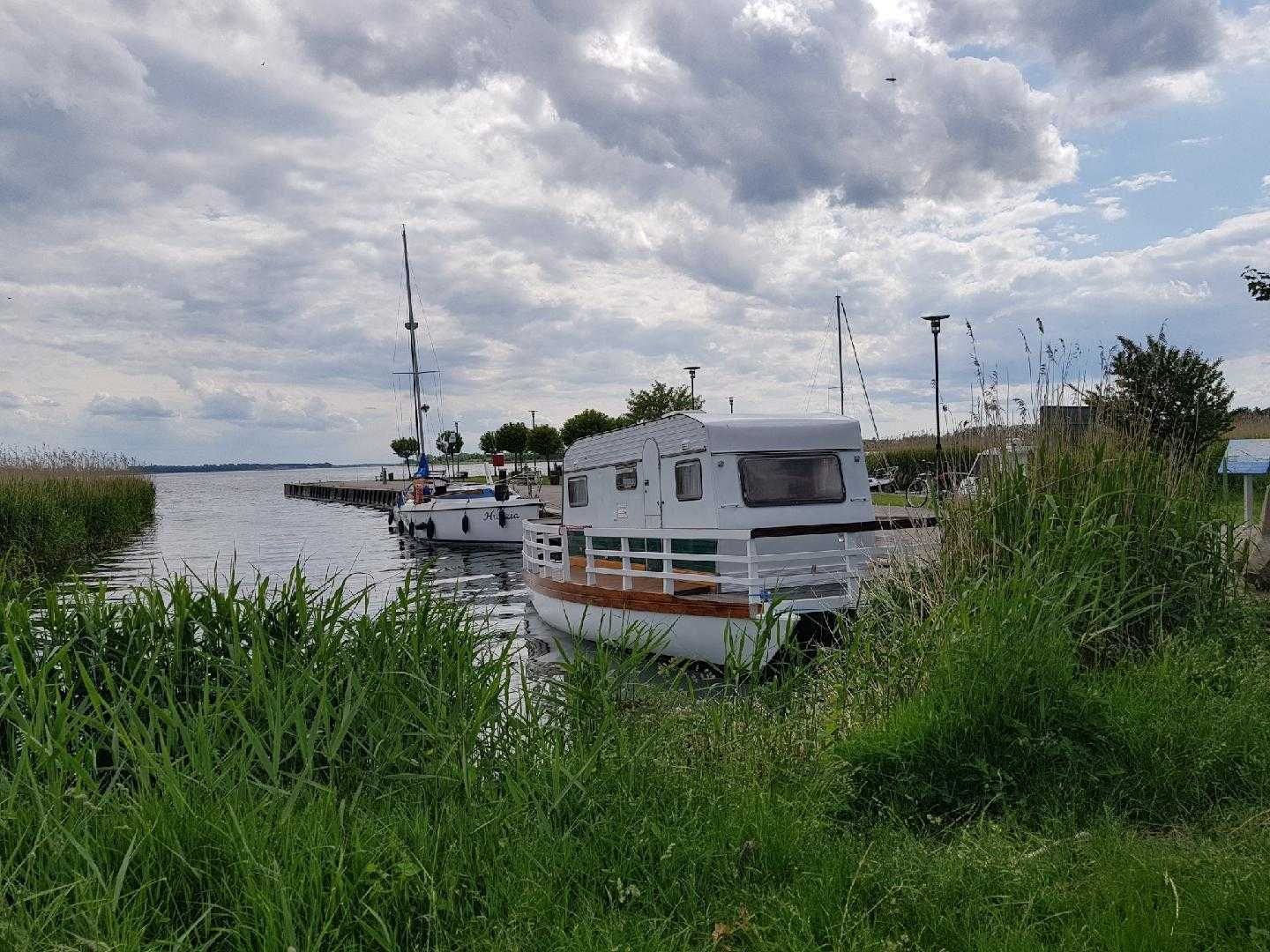 Water House, houseboat Łódź z silnikiem spalinowym