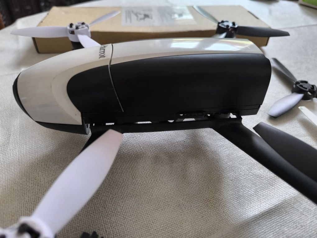Vendo Drone Parrot Bebop 2