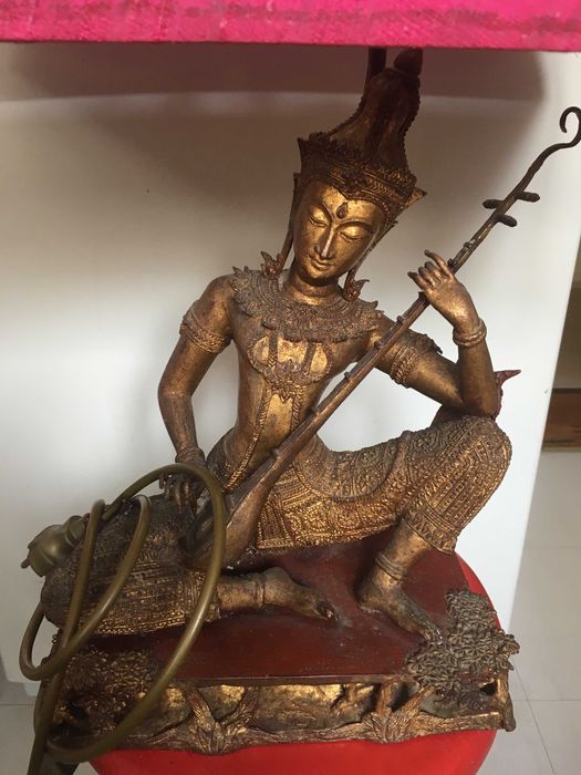 Buda da Felicidade  em folha de ouro,antigo com abajour.