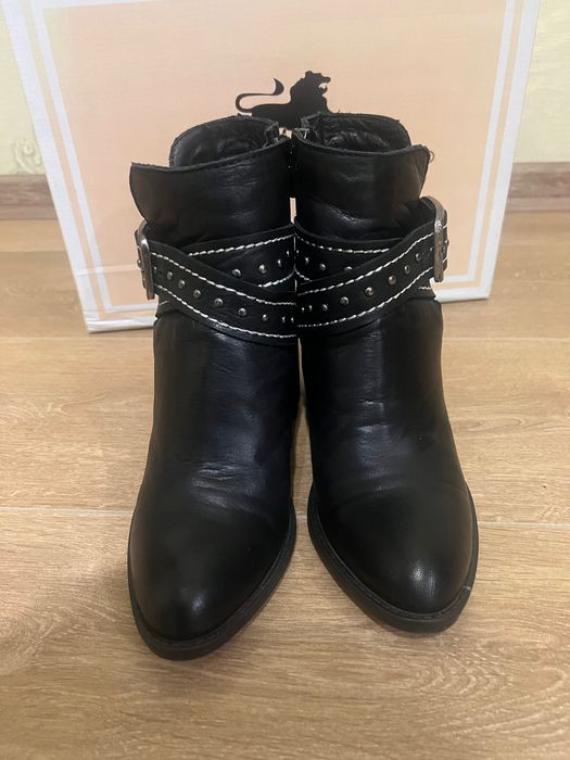 Ботинки из натуральной кожи