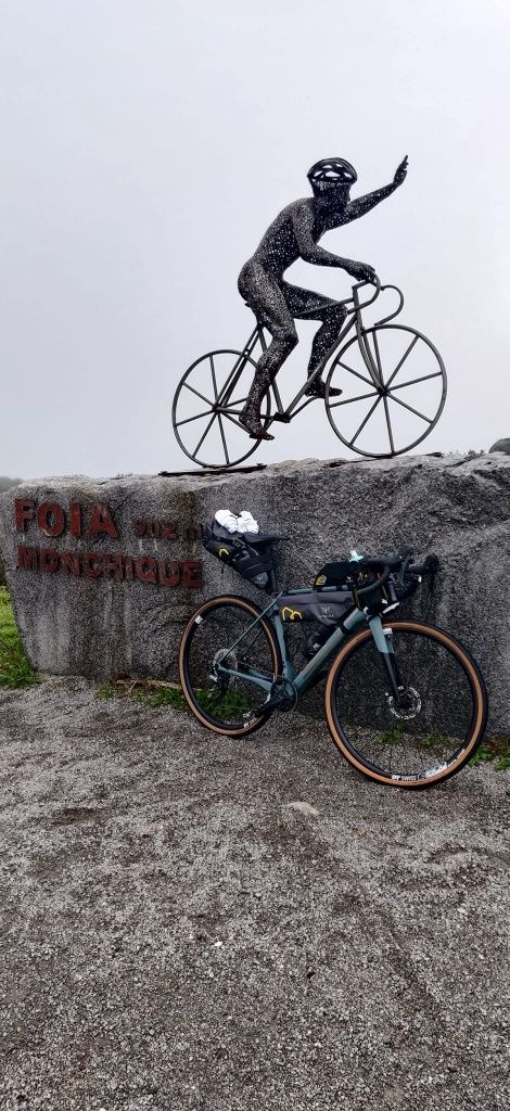 Bicicleta SUP Gravel M + Rolo Tacx Neo 2+ GPS 810