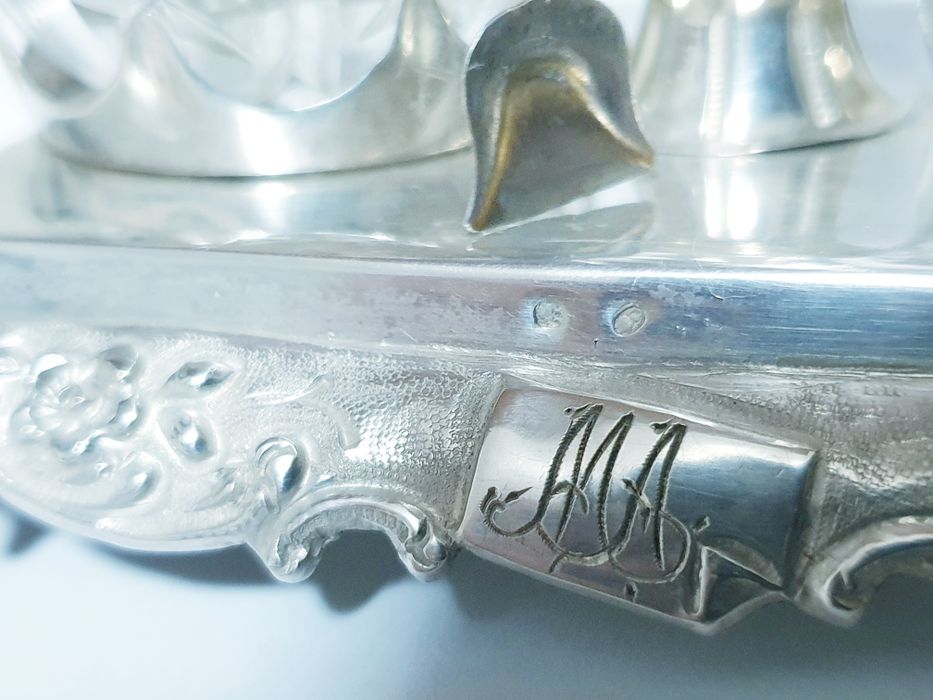 Magnífico raro antigo saleiro/paliteiro figurativo em prata portuguesa