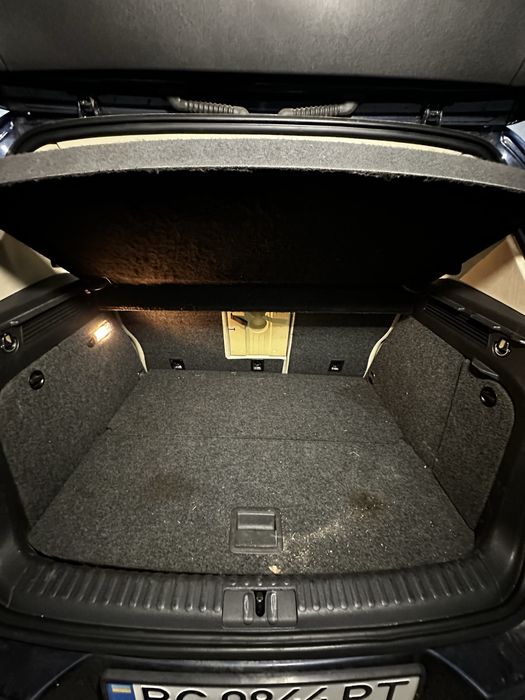 Хімчистка салону авто, полірування фар на автомобілі