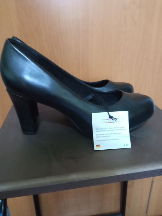 Туфлі жіночі. Розмір 35-36. Нові.