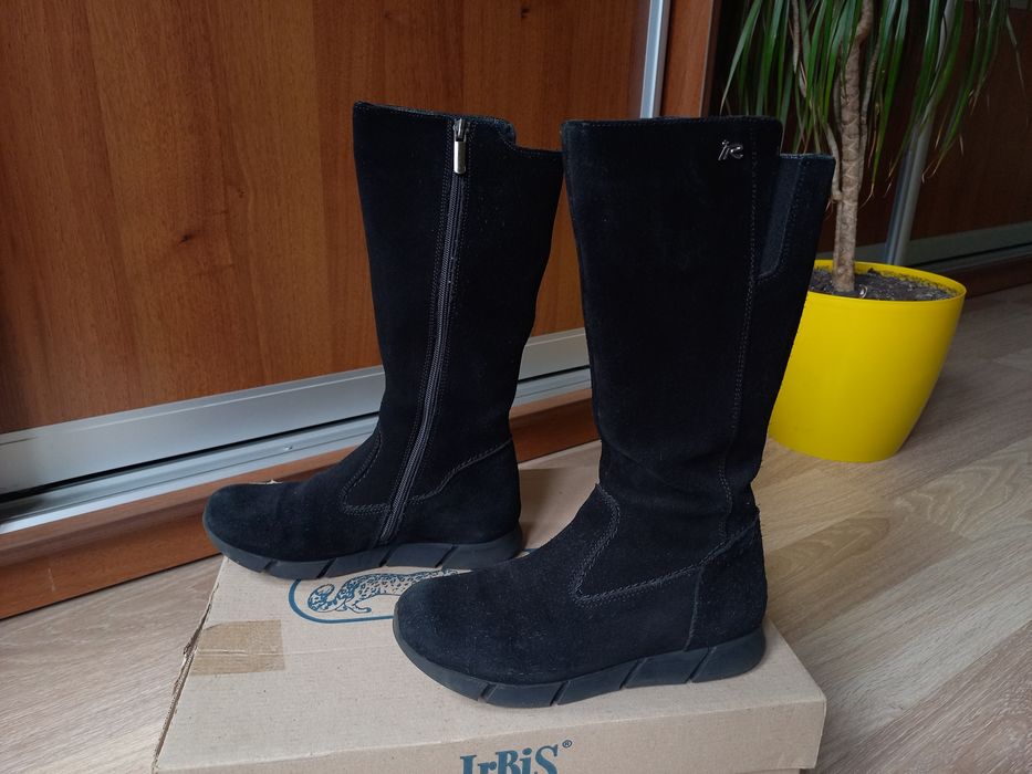 Дитячі осінні чобітки з натурального замшу