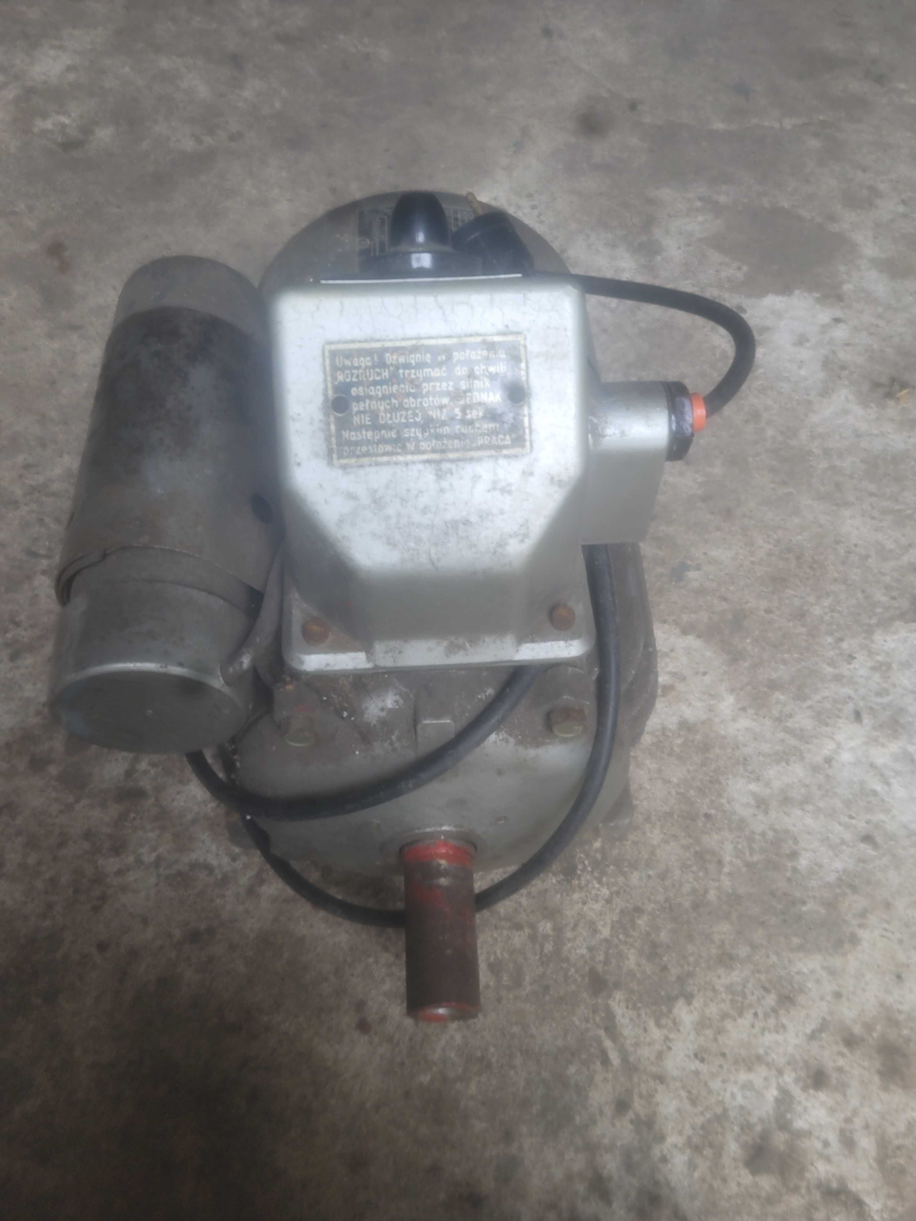 Silnik 1.1 KW 220w