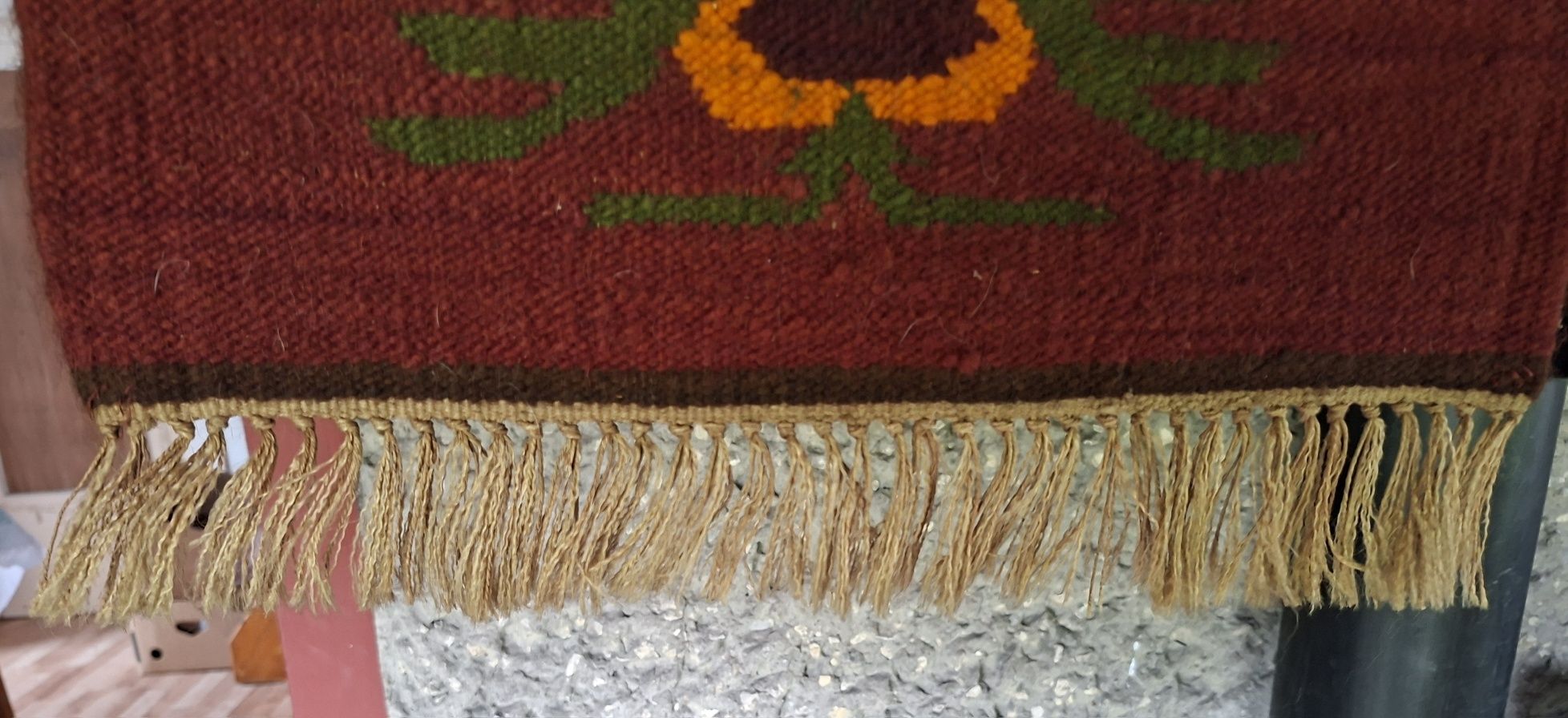 Piękny mały kilim "Kwiaty" z czasów PRL-u.
