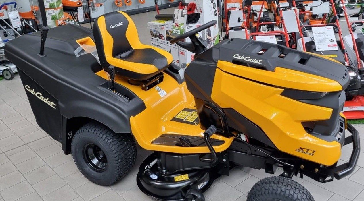 Cub Cadet XT1 OR95 Traktor kosiarka odśnieżarka spalinowa TRAKTOREK