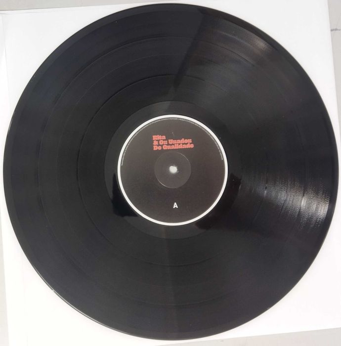 Vinil. Rita & Os Usados De Qualidade. Edição Portugal. Disco Novo