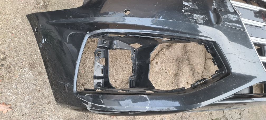 Audi a4b9 zderzak przod