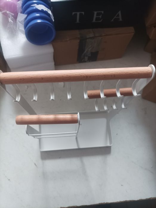 stojak na biżuterię